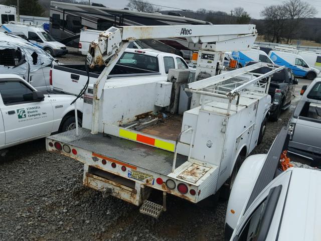 2FDLF47M4PCA31780 - 1993 FORD F SUPER DU WHITE photo 4