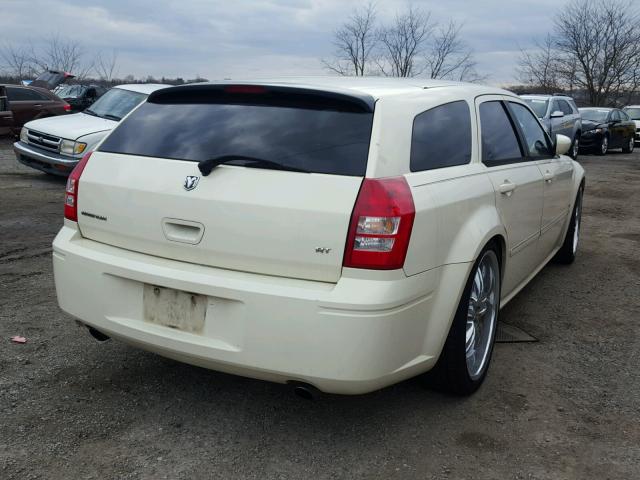 2D8GV58205H694549 - 2005 DODGE MAGNUM R/T WHITE photo 4