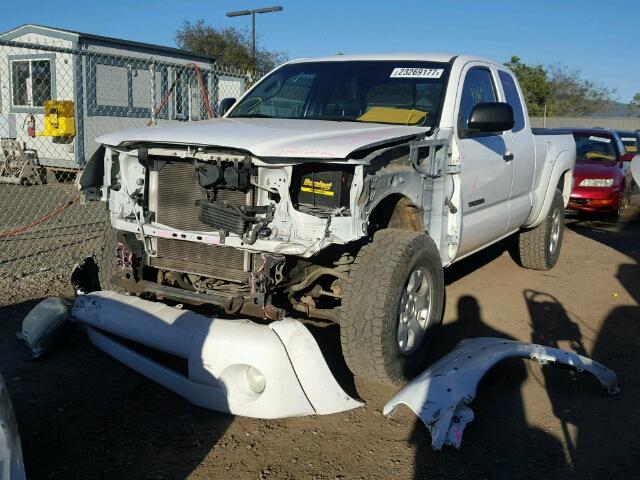 5TETU62N26Z174917 - 2006 TOYOTA TACOMA PRE WHITE photo 2