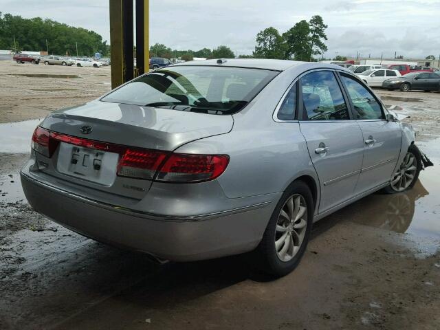 KMHFC46F97A201688 - 2007 HYUNDAI AZERA SE SILVER photo 4