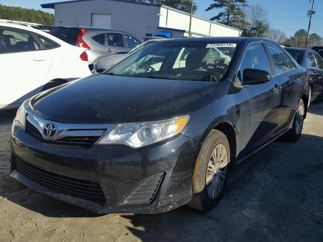 4T1BF1FK6DU206228 - 2013 TOYOTA CAMRY L BLACK photo 2