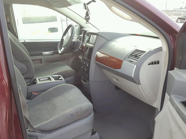 2A8HR54P38R690494 - 2008 CHRYSLER TOWN & COU BURGUNDY photo 5