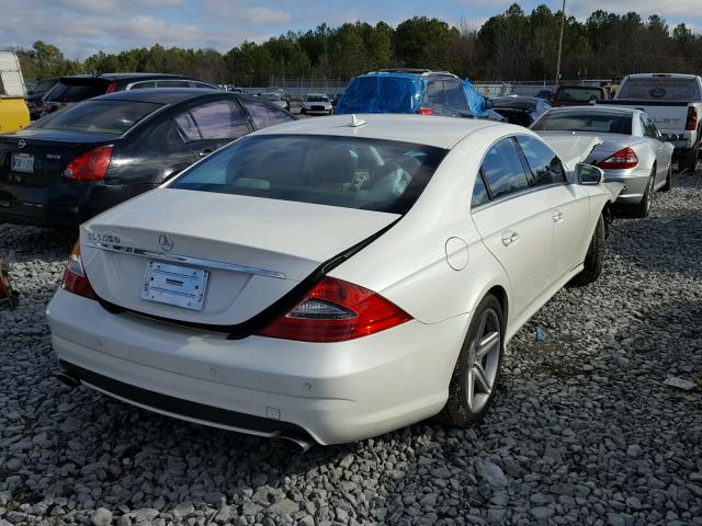 WDDDJ7CBXBA169305 - 2011 MERCEDES-BENZ CLS 550 WHITE photo 4