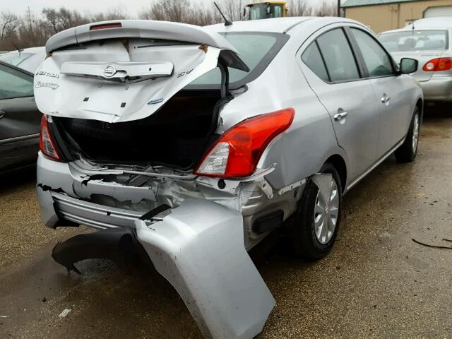 3N1CN7AP7GL840389 - 2016 NISSAN VERSA S SILVER photo 4