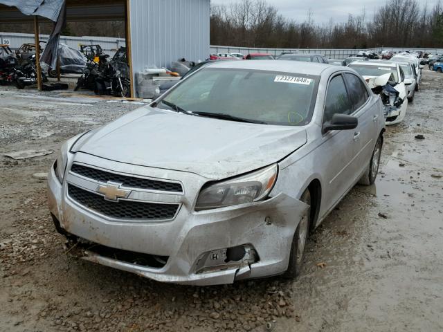 1G11B5SA6DF261792 - 2013 CHEVROLET MALIBU LS ვერცხლისფერი ფოტო 2