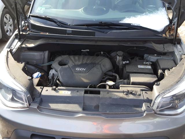 KNDJN2A29E7093939 - 2014 KIA SOUL GRAY photo 7