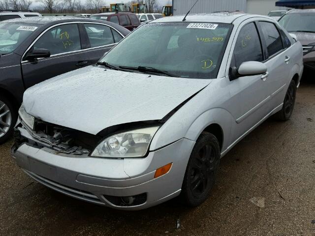 1FAFP38Z07W112482 - 2007 FORD FOCUS ST SILVER photo 2