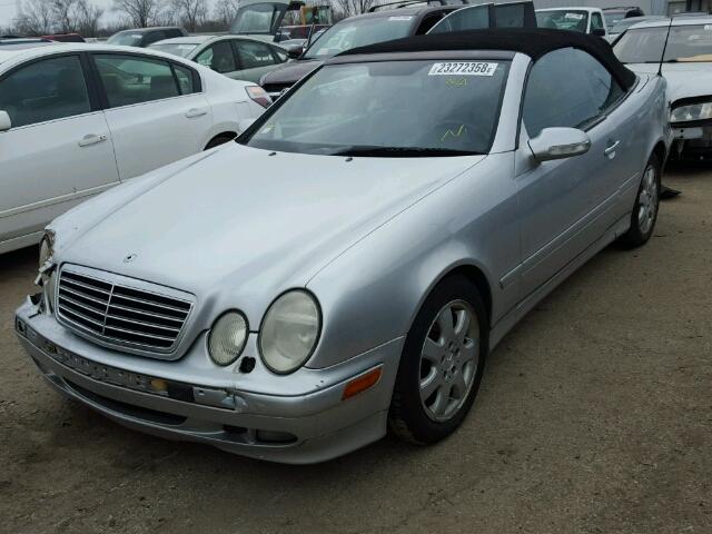 WDBLK65G31T080912 - 2001 MERCEDES-BENZ CLK 320 SILVER photo 2