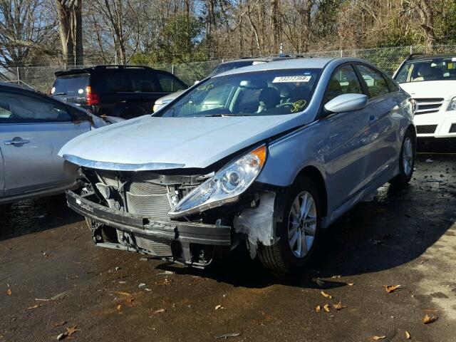 5NPEB4ACXEH886385 - 2014 HYUNDAI SONATA GLS SILVER photo 2