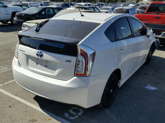 JTDKN3DU5F0405935 - 2015 TOYOTA PRIUS WHITE photo 4