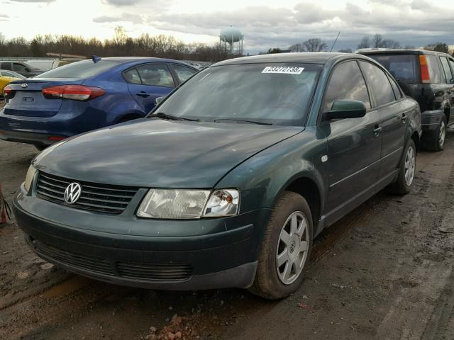 WVWMA63B7XE507554 - 1999 VOLKSWAGEN PASSAT GLS GREEN photo 2