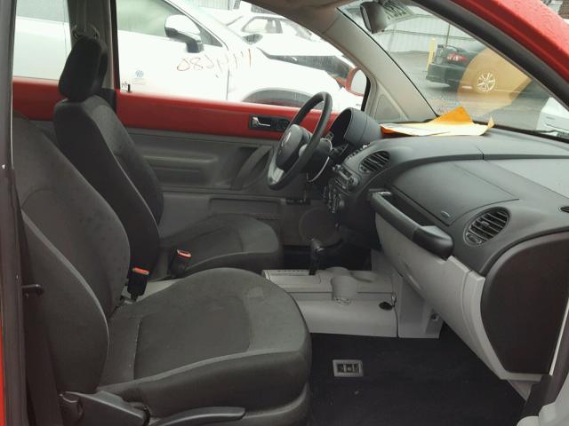 3VWBB61C2WM035110 - 1998 VOLKSWAGEN NEW BEETLE 红色 照片 5