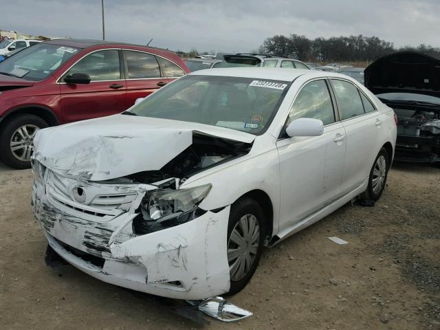 4T1BE46K49U834011 - 2009 TOYOTA CAMRY BASE WHITE photo 2