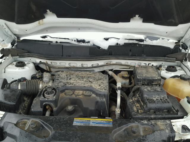 2CKDL33F986005168 - 2008 PONTIAC TORRENT WHITE photo 7