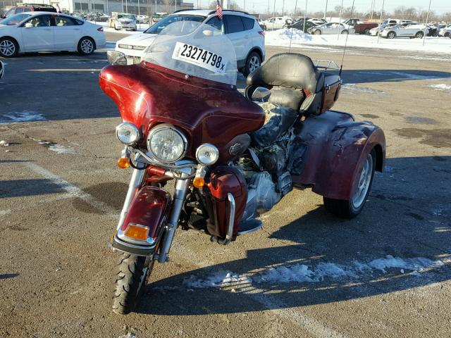 1HD1FC4189Y688382 - 2009 HARLEY-DAVIDSON FLHTCU RED photo 2