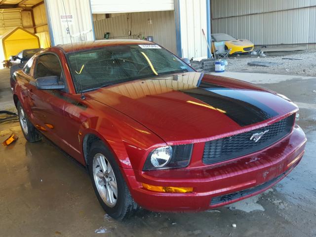 1ZVFT80N275244982 - 2007 FORD MUSTANG RED photo 1