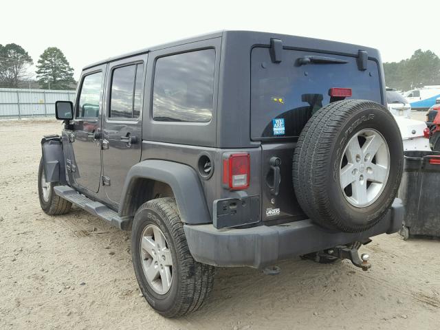 1C4BJWDG8GL168915 - 2016 JEEP WRANGLER U GRAY photo 3