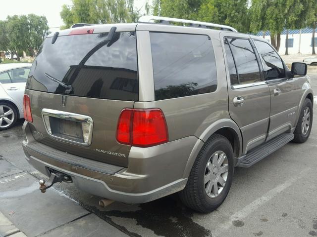 5LMFU28R03LJ03167 - 2003 LINCOLN NAVIGATOR ნაცრისფერი ფოტო 4