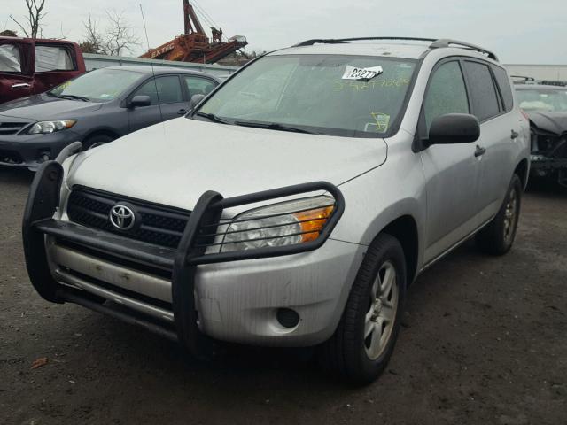 JTMBD33V466012633 - 2006 TOYOTA RAV4 SILVER photo 2