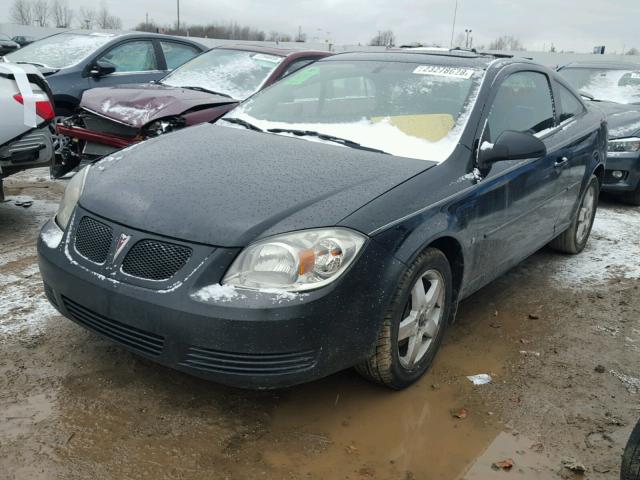 1G2AL15F677269284 - 2007 PONTIAC G5 BLACK photo 2