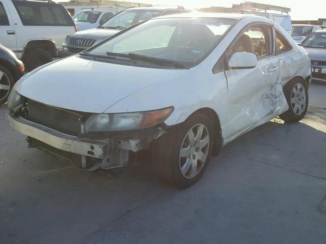 2HGFG12608H502870 - 2008 HONDA CIVIC LX WHITE photo 2