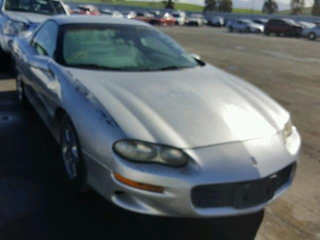 2G1FP22K3W2114977 - 1998 CHEVROLET CAMARO SILVER photo 1