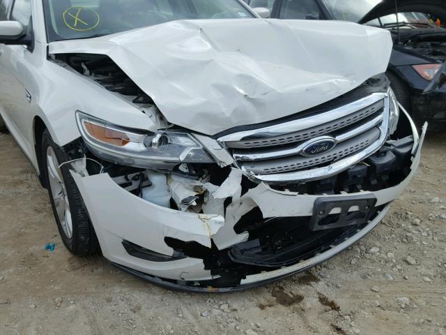 1FAHP2EW9AG145222 - 2010 FORD TAURUS SEL WHITE photo 9