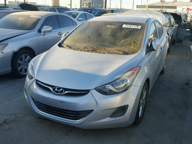 5NPDH4AE4DH299402 - 2013 HYUNDAI ELANTRA GL SILVER photo 2