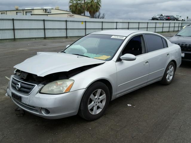 1N4AL11D12C261390 - 2002 NISSAN ALTIMA BAS SILVER photo 2