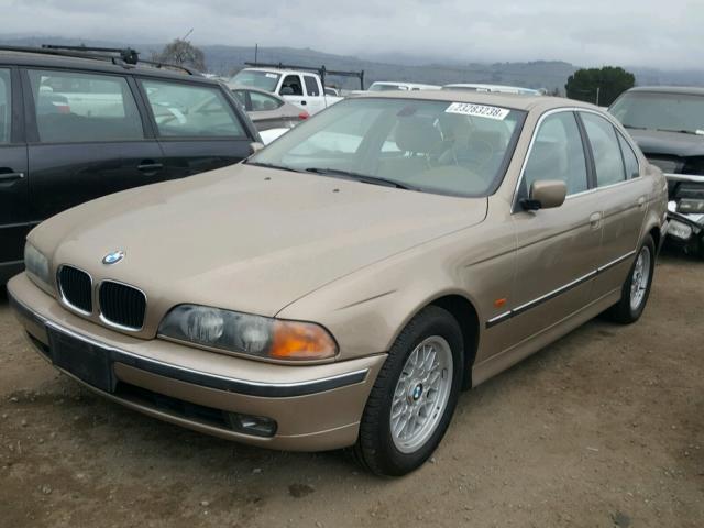 WBADM6340YGU18453 - 2000 BMW 528 I AUTO GOLD photo 2