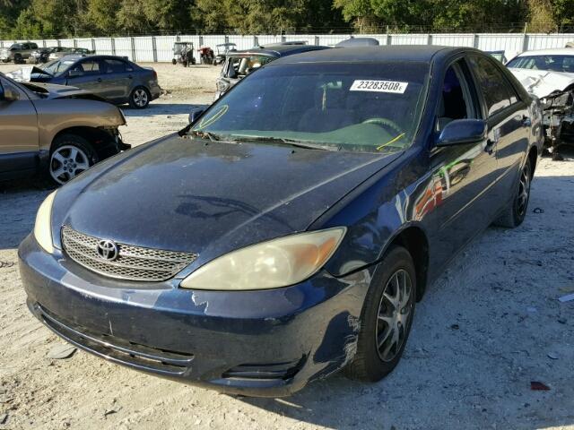 4T1BE32K83U198524 - 2003 TOYOTA CAMRY LE BLUE photo 2
