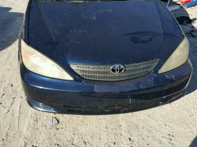 4T1BE32K83U198524 - 2003 TOYOTA CAMRY LE BLUE photo 9