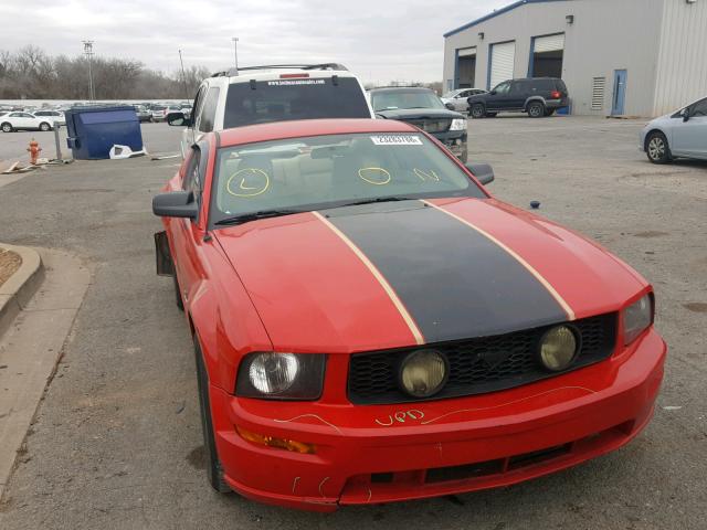 1ZVFT80N065124533 - 2006 FORD MUSTANG RED photo 1