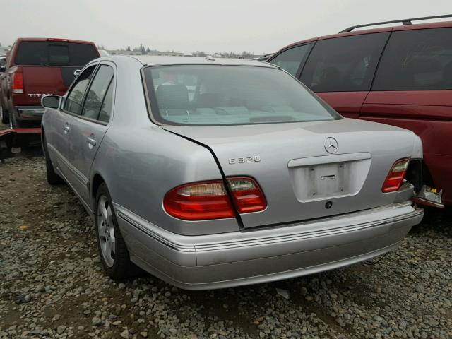 WDBJF65J61B166101 - 2001 MERCEDES-BENZ E 320 SILVER photo 3