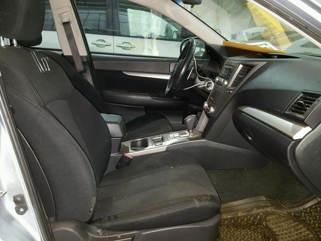 4S3BMBC62D3043879 - 2013 SUBARU LEGACY 2.5 SILVER photo 5