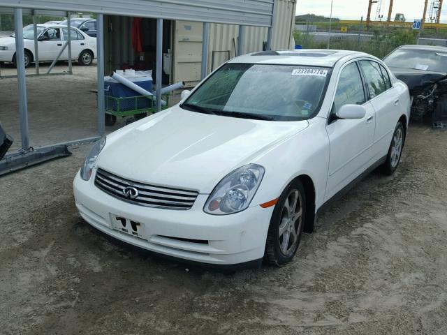 JNKCV51E63M004541 - 2003 INFINITI G35 WHITE photo 2