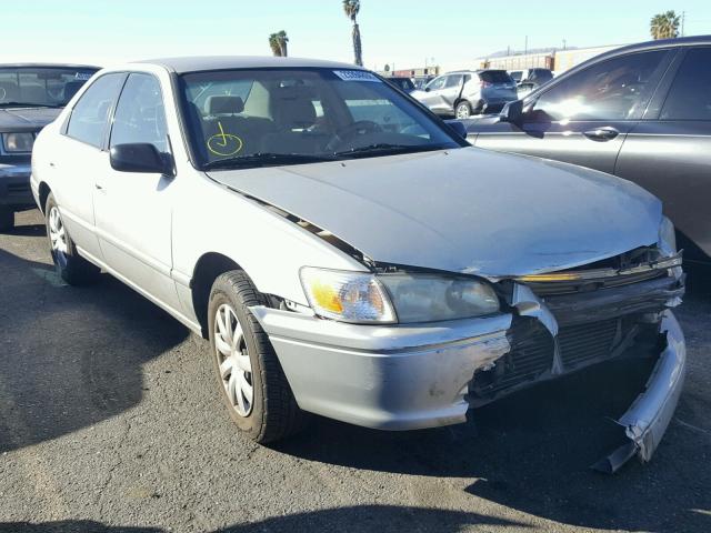 JT2BG22K0Y0524185 - 2000 TOYOTA CAMRY CE SILVER photo 1