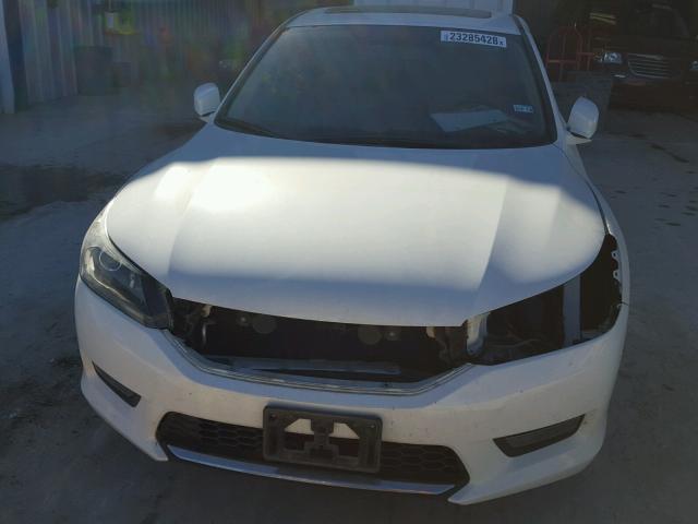 1HGCR2F79FA050466 - 2015 HONDA ACCORD EX WHITE photo 9