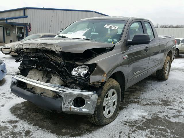 5TFBV54148X063972 - 2008 TOYOTA TUNDRA DOU BROWN photo 2