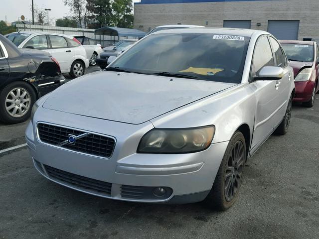 YV1MS682752077216 - 2005 VOLVO S40 T5 SILVER photo 2