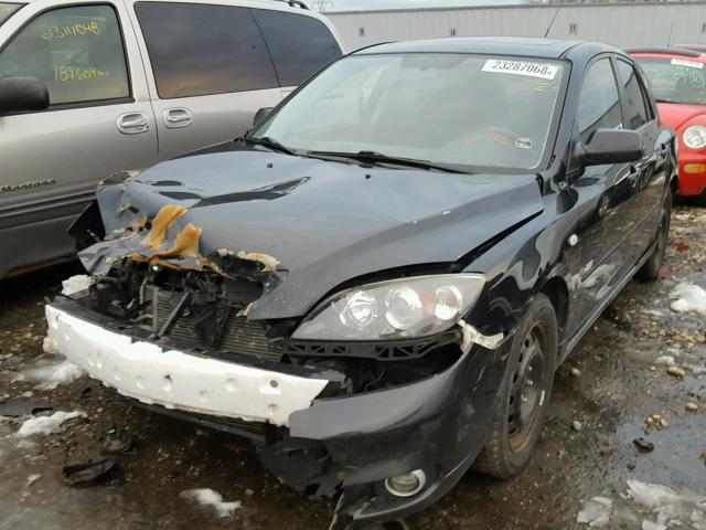 JM1BK343961492023 - 2006 MAZDA 3 HATCHBAC BLACK photo 2