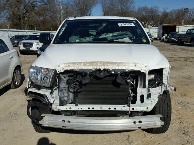 5TFEY5F15AX096616 - 2010 TOYOTA TUNDRA CRE WHITE photo 9