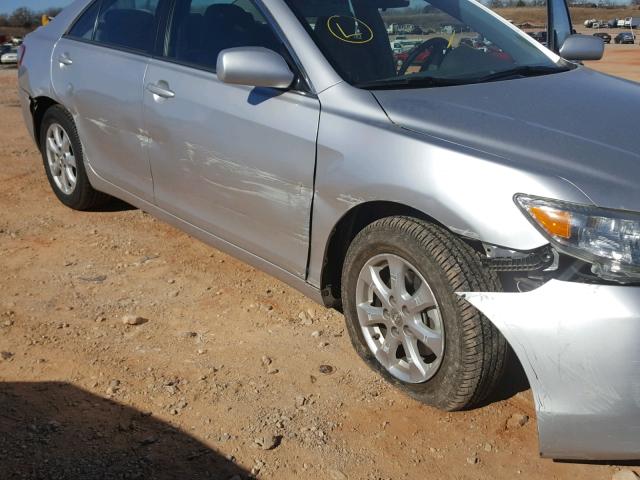 4T4BF3EKXBR174609 - 2011 TOYOTA CAMRY BASE SILVER photo 9