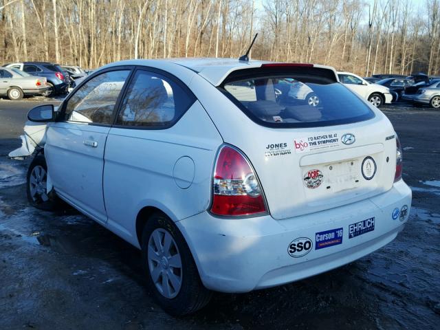 KMHCM36C27U005929 - 2007 HYUNDAI ACCENT GS WHITE photo 3