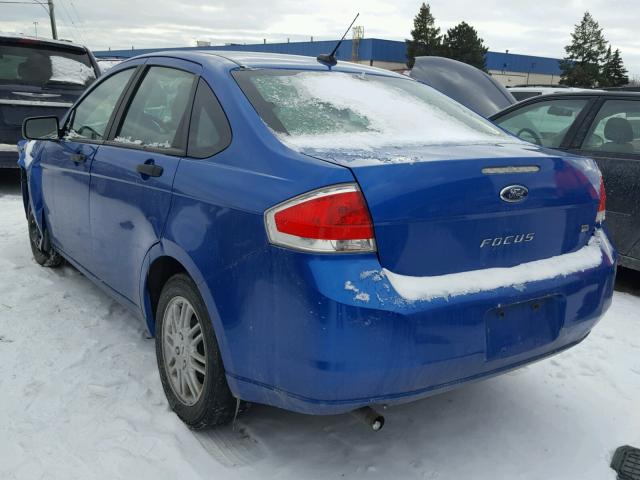 1FAHP3FN4AW200192 - 2010 FORD FOCUS SE BLUE photo 3