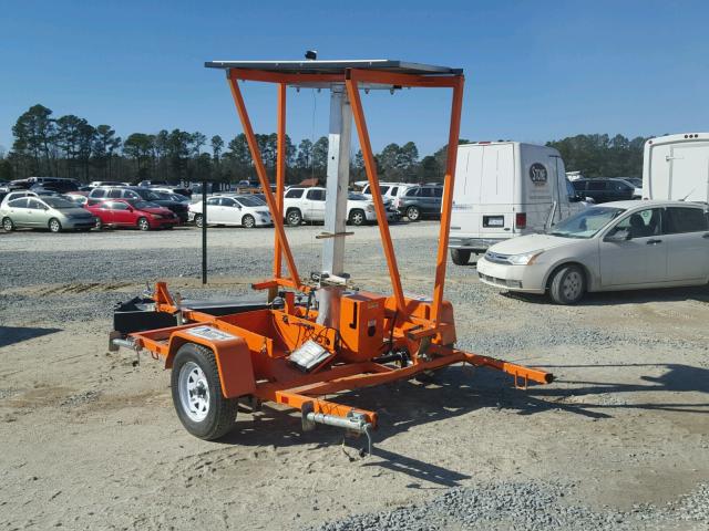 5F12S1619H1002066 - 2017 WANC ROAD SIGN ORANGE photo 3