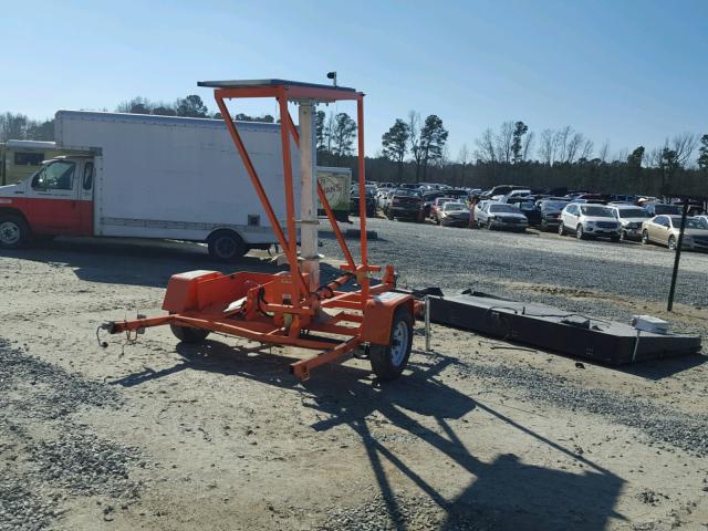 5F12S1619H1002066 - 2017 WANC ROAD SIGN ORANGE photo 4