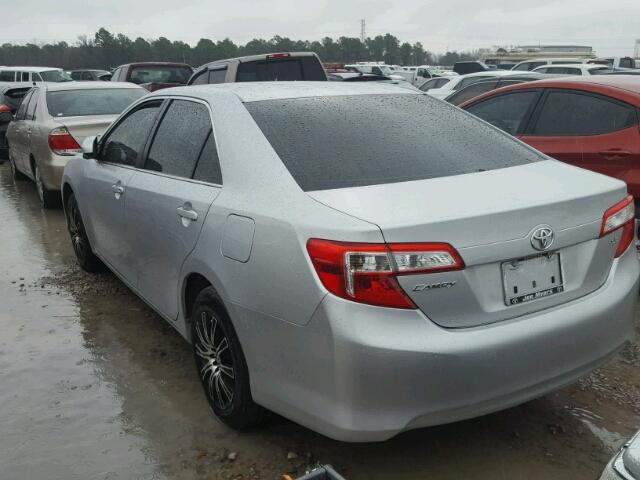 4T1BF1FK1CU042126 - 2012 TOYOTA CAMRY BASE SILVER photo 3