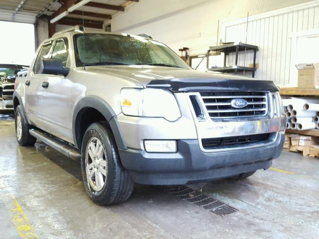 1FMEU31E98UA08832 - 2008 FORD EXPLORER S GRAY photo 1