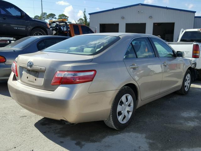 4T1BE46K69U297092 - 2009 TOYOTA CAMRY/SE/L GOLD photo 4